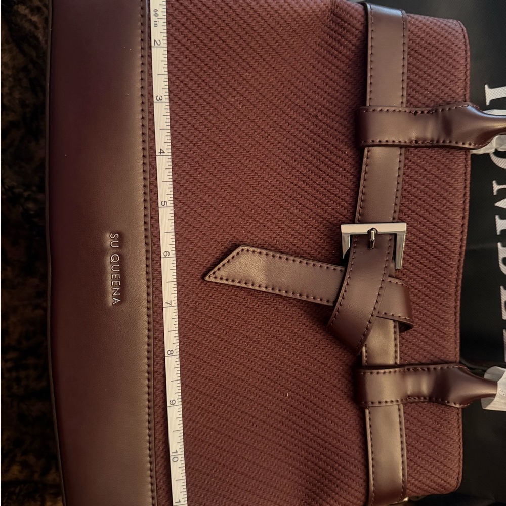 Su Queena Structured Tote Bag in Deep Burgundy - Picture 3 of 9
